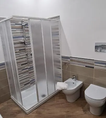 Christian Apartment *